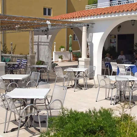 بيت ضيافة And By The Sea - Omis - 2973